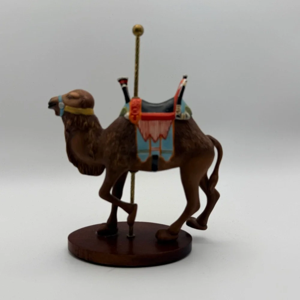 Heritage Heirloom Carousel‎ Animal Figurines Musical Base Set Multicolored Wood